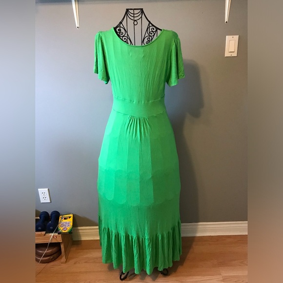 Green maxi dress - Picture 2 of 5